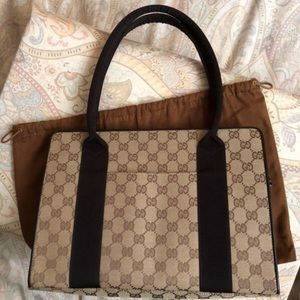 Gucci Handbag EUC